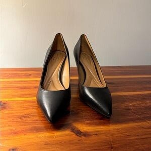 Jessica Simpson Black Heels